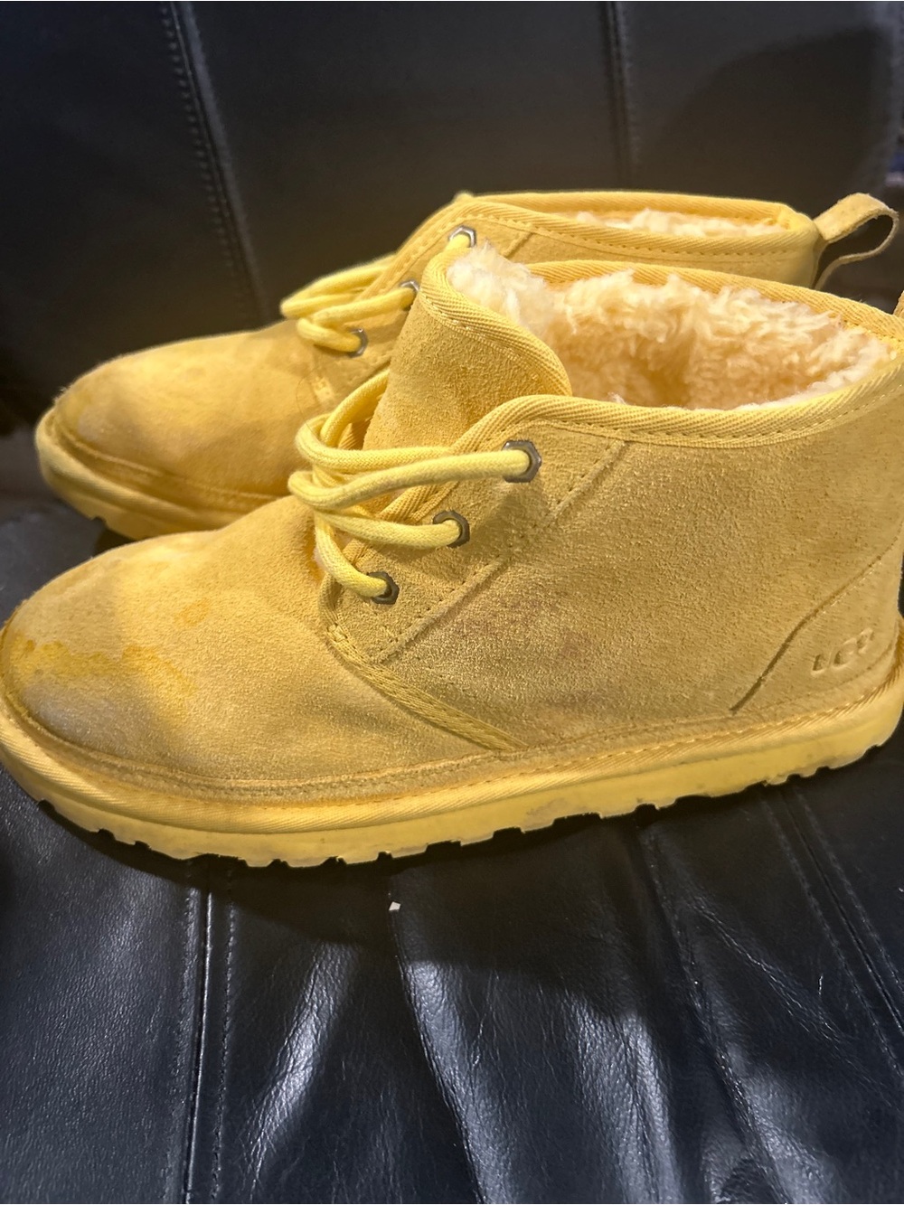 UGG Yellow Suede Fleece-Lined Chukka Boots Men 8 Women’s 10